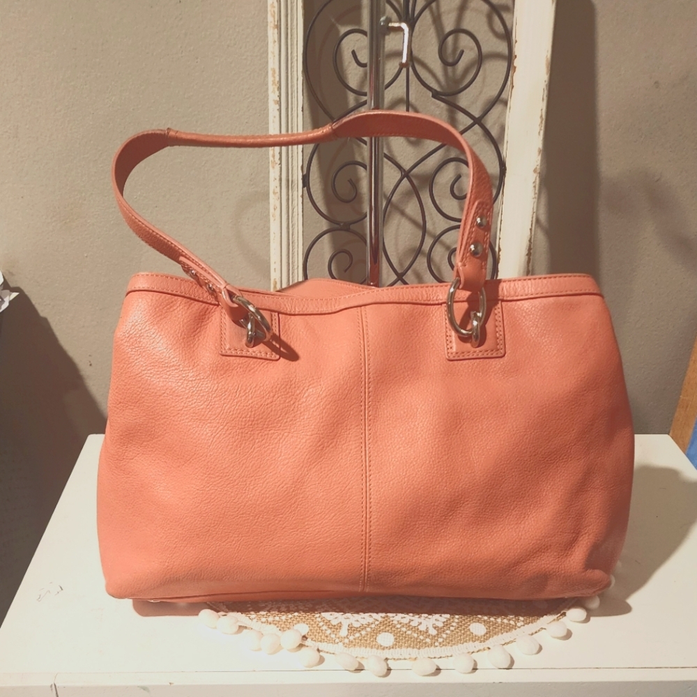 Coach Vintage Penelope Coral Peach Orange Leather Tote Bag - Picture 2 of 16
